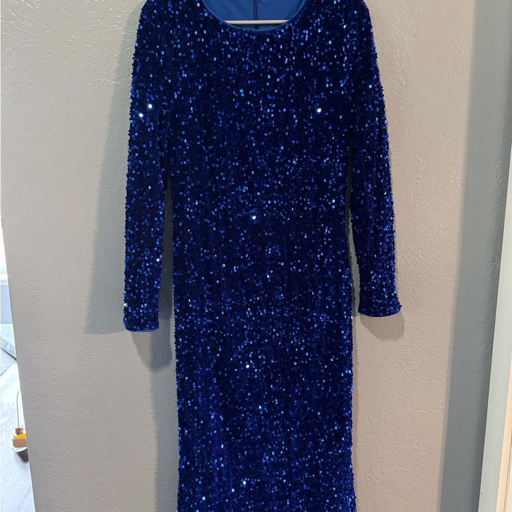 Elegant Blue Sequin Dress